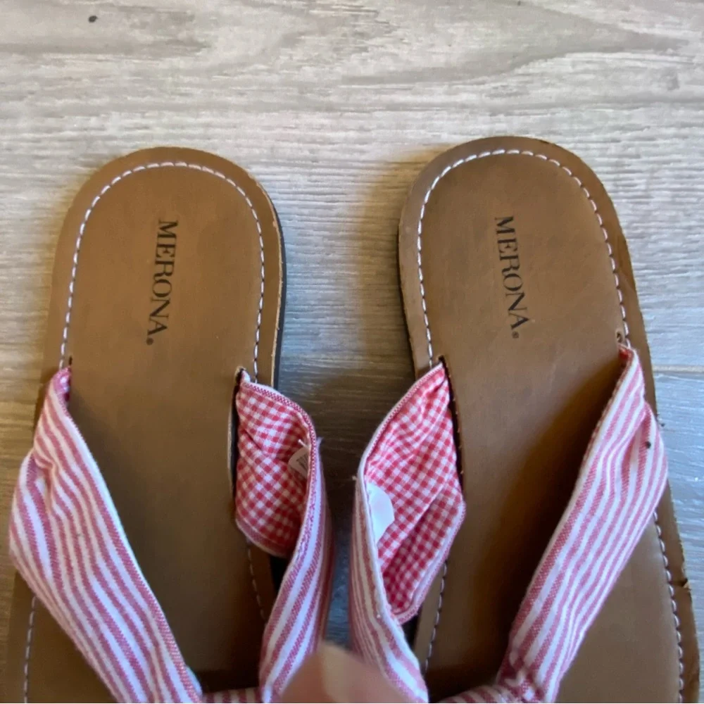 Merona flip flops with red and white pinstripe fabric